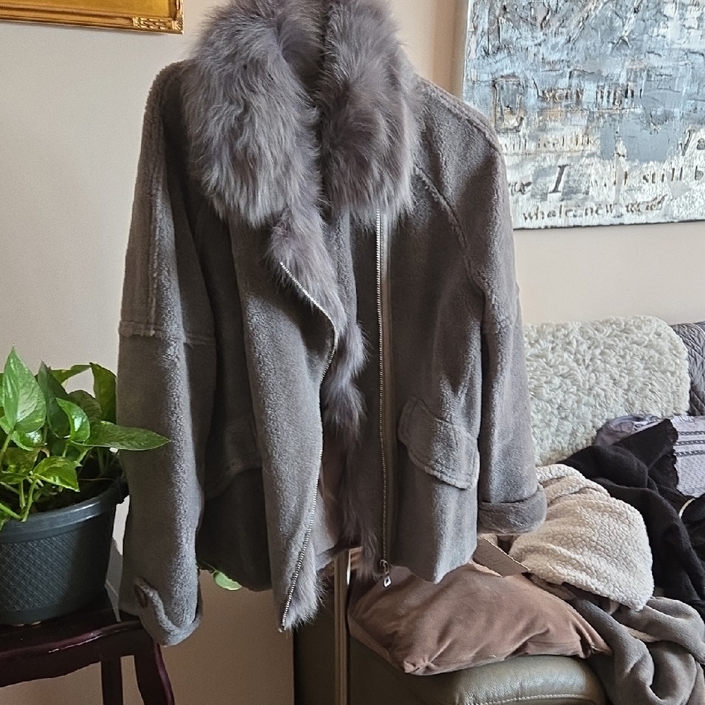Gray Fur-Trimmed Women's Jacket